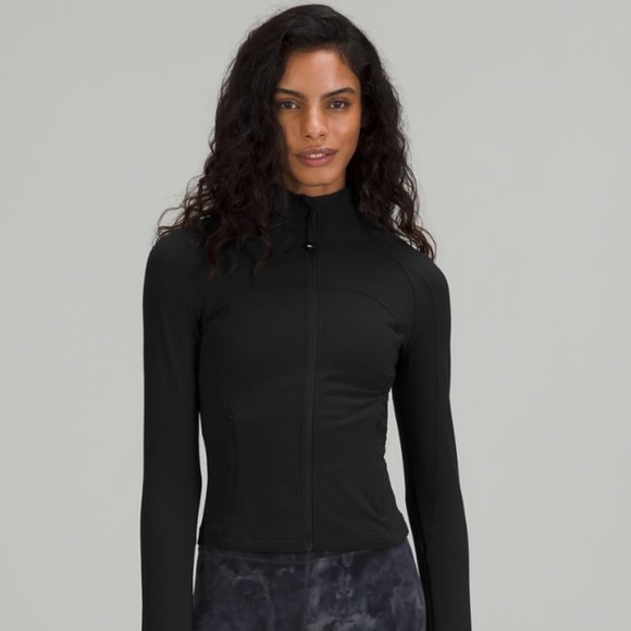 LULULEMON Nulu Cropped Define Jacket in color Black